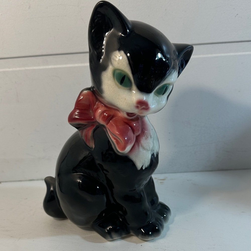 Vintage Min Century Royal Copley black tuxedo ceramic cat